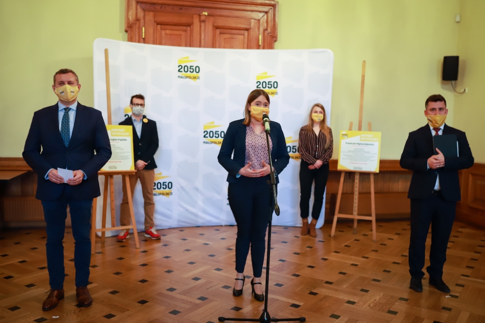Polska 2050 podpisuje kontrakty obywatelskie